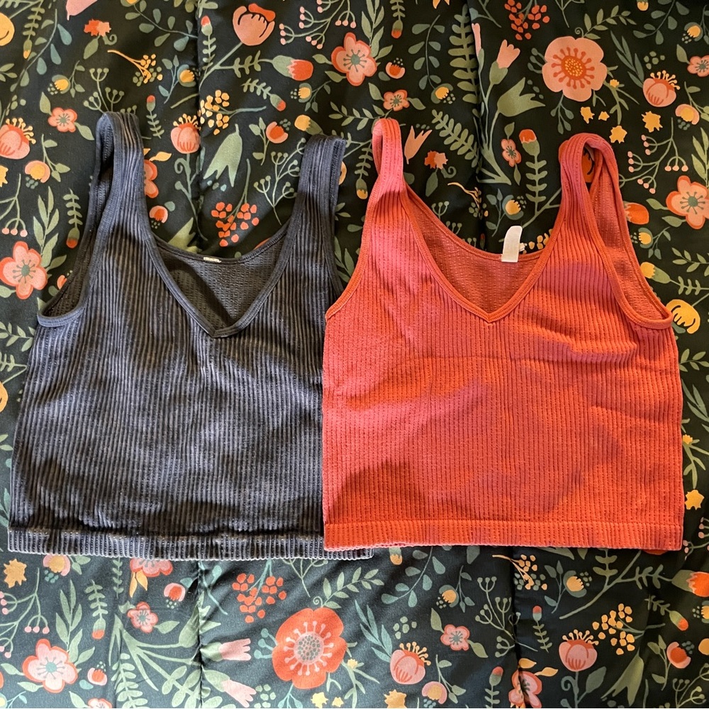 Aeropostale Ribbed V Neck Tank Top Crop Top | size XS/S